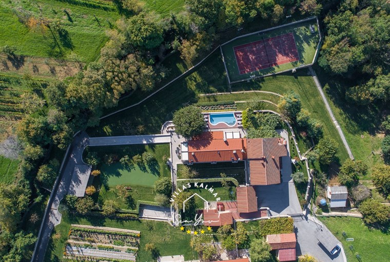 Aerial view of Villa Vlastelini I on a 20,000 m² private estate near Labin
