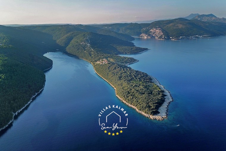 Duga Luka bay – crystal-clear water and pine forests near Villa Vlastelini II