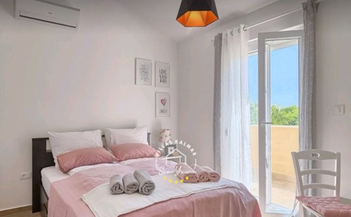 Villa Florami image 2 of 6