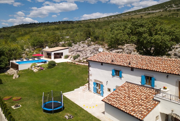 Villa Elia image 2 of 19