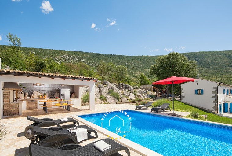 Villa Elia image 1 of 19