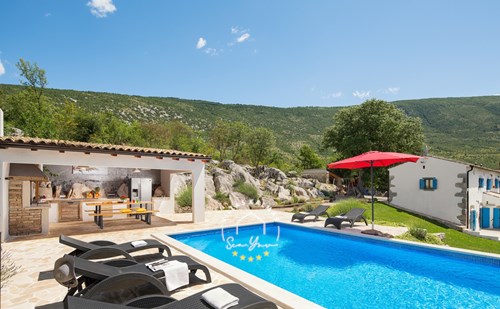 Villa Elia image 1 of 6