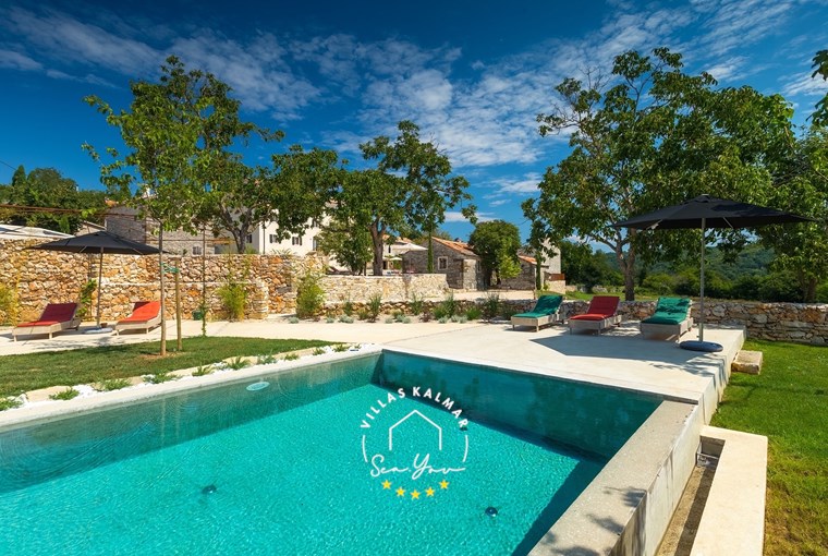 Private pool in majestic villa Casa Ceppi 8