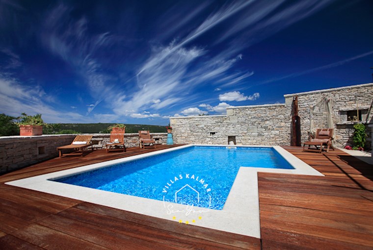 Private Pool with Panoramic Sea Views in Eastern Istria
