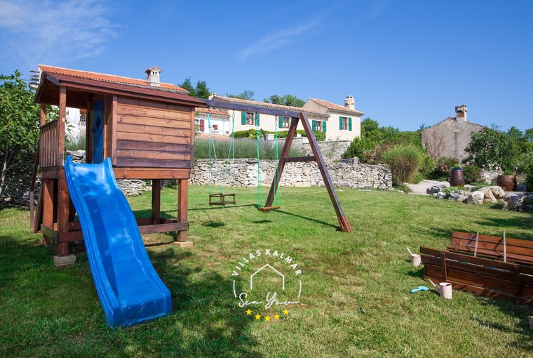 Family-Friendly Villa with Playground Near the Adriatic Coast