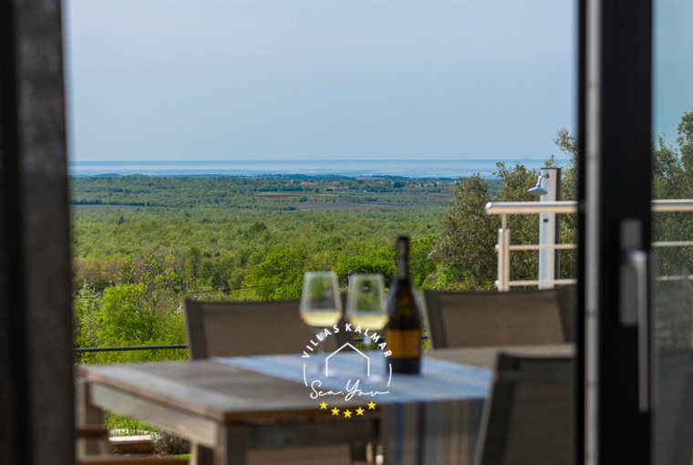 Panoramablick vom Garten der Villa