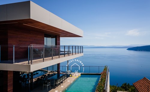 Villa Vista Hills image 1 of 6