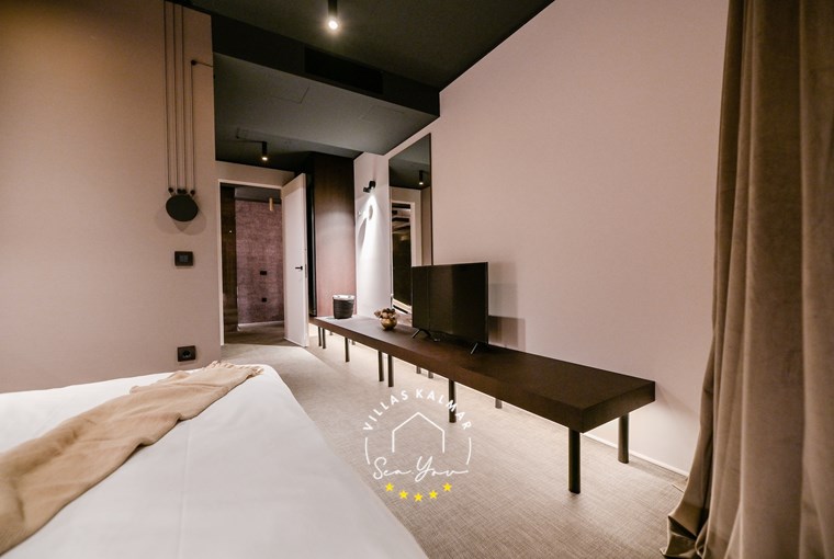 Villa Vista Hills image 33 of 58