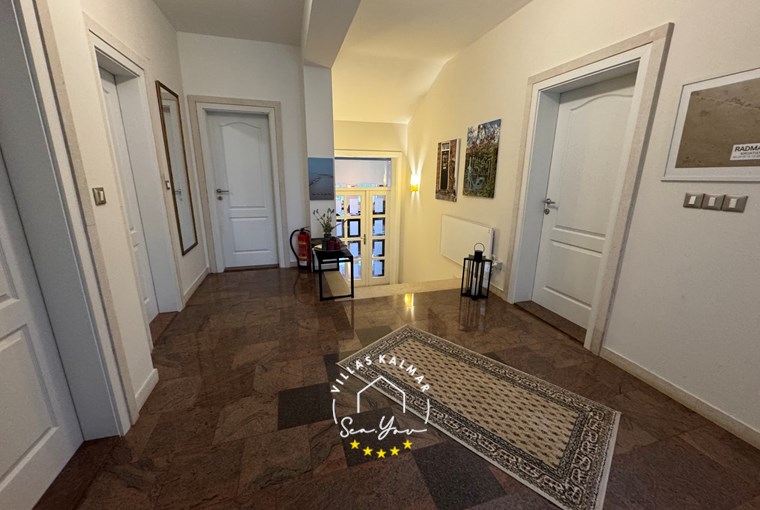 Villa Ravina foto 9 di 18