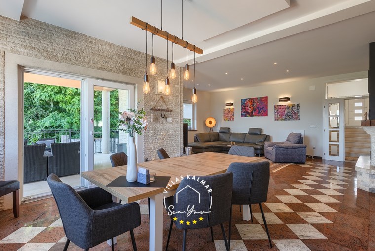 Villa Ravina image 2 of 61