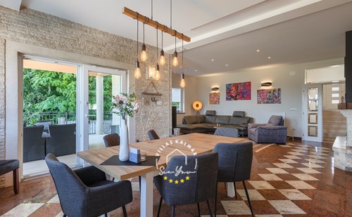Villa Ravina image 2 of 6