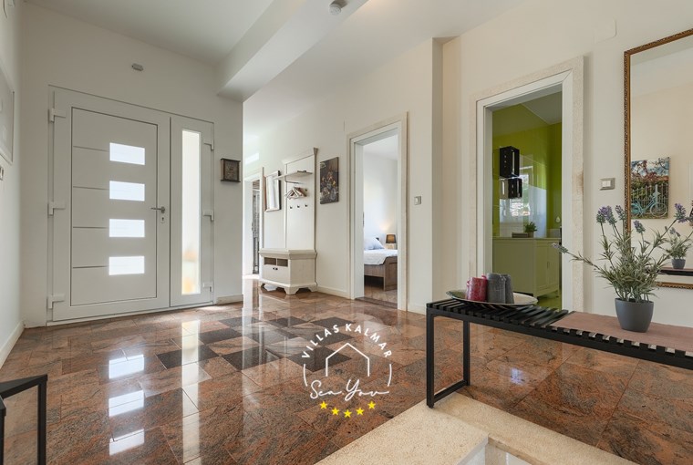Villa Ravina image 40 of 61