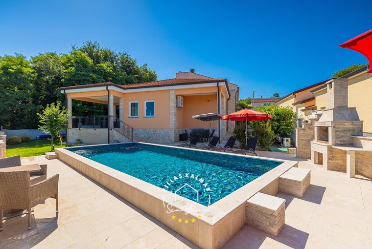 Villa Ravina image 6 of 61