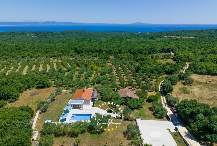 Ruhige Ferienvilla nahe dem Meer im Südosten Istriens