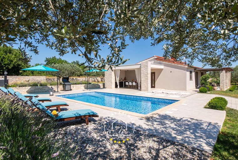 Villa Silentio in Istrien mit privatem Pool in Mali Vareški