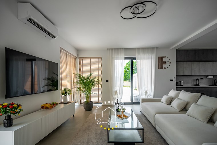 Villa  LiLa Sunshine image 29 of 102