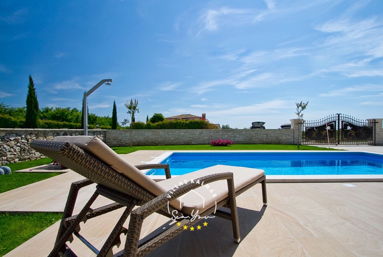 Villa Neo image 33 of 77