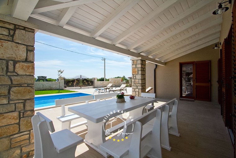 Villa Neo image 40 of 77