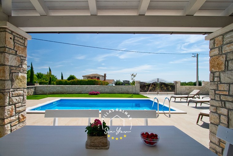 Villa Neo image 34 of 77