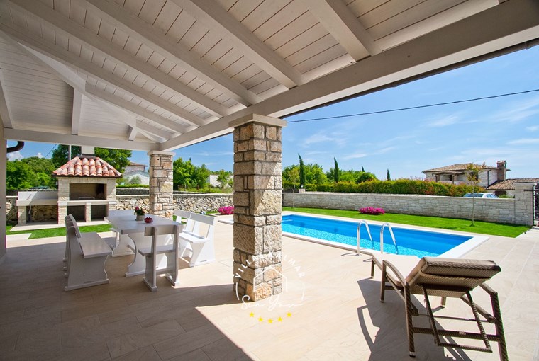 Villa Neo image 32 of 77