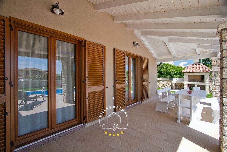 Villa Neo image 41 of 77