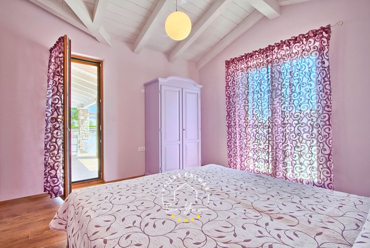 Villa Neo image 68 of 77