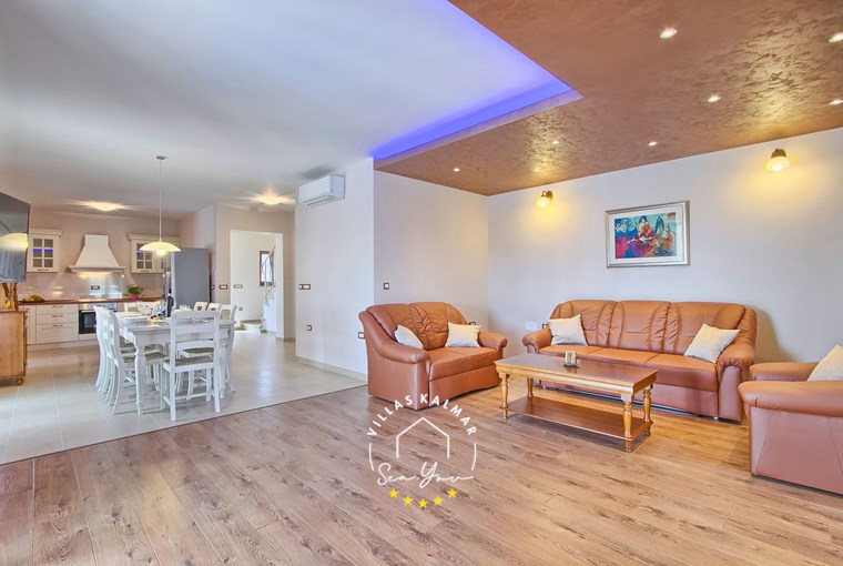 Villa Neo image 47 of 77