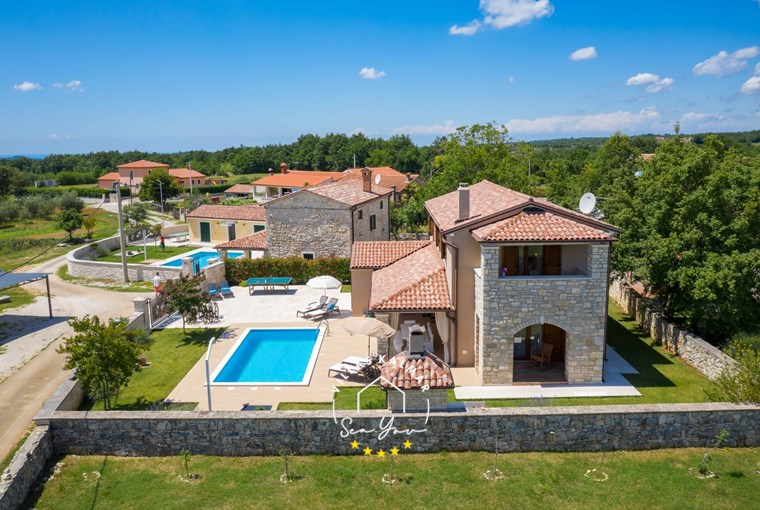 Villa Neo image 19 of 77