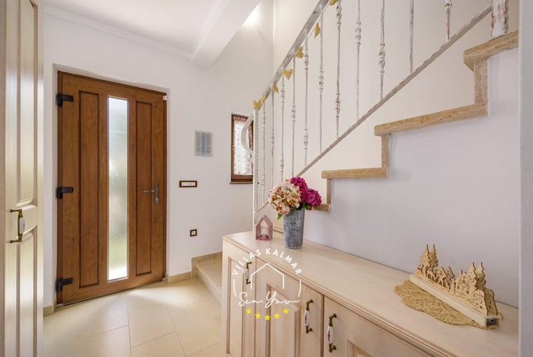 Villa Neo image 57 of 77