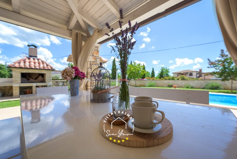 Villa Neo image 24 of 77