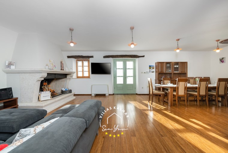 Villa Denis image 4 of 74