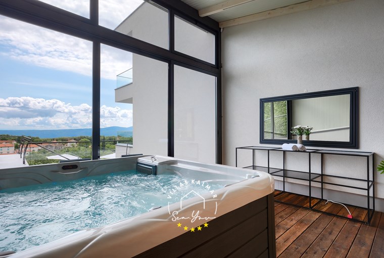 Villa Lavinia image 32 of 86