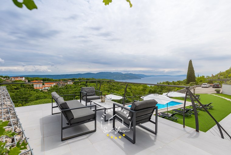 Villa Lavinia image 24 of 86