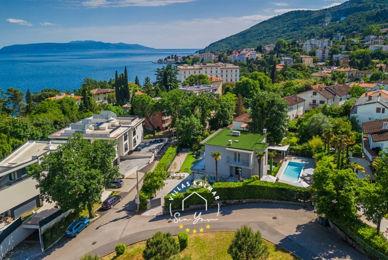 Villa Lovran with private pool near the sea in the town of Lovran