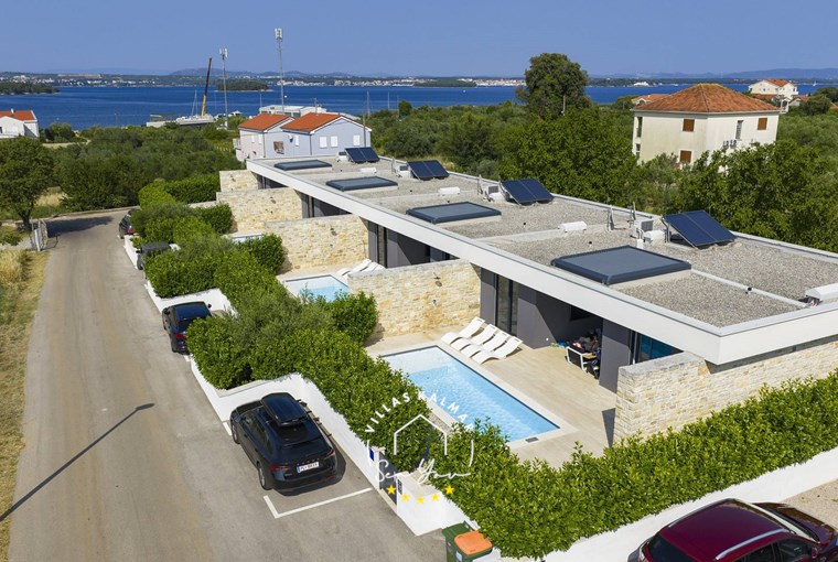 Homes4You villa complex with private pools on Pašman, 100 m from the sea