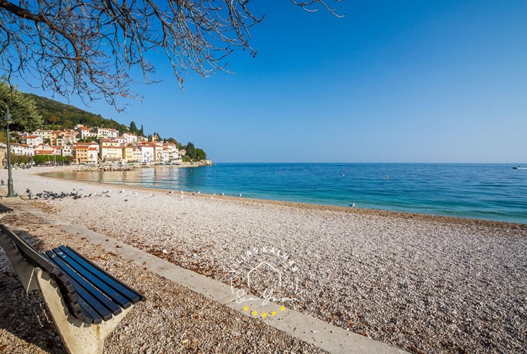 Villa Stonegate Estate image 14 of 99