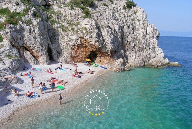 Villa Stonegate Estate image 16 of 99