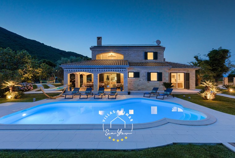 Villa Stonegate Estate image 43 of 99