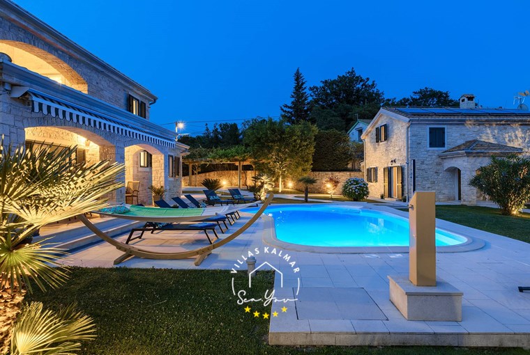 Villa Stonegate Estate image 45 of 99