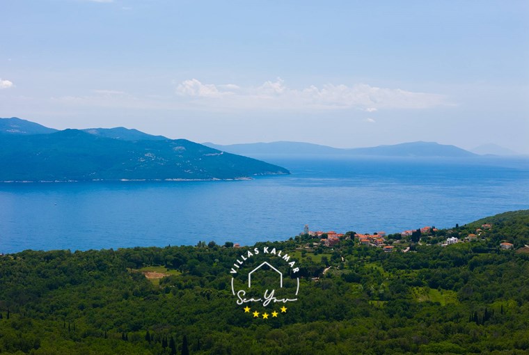 Villa Stonegate Estate image 13 of 99