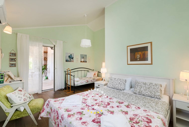 Villa Stonegate Estate image 54 of 99