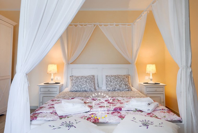 Villa Stonegate Estate image 58 of 99