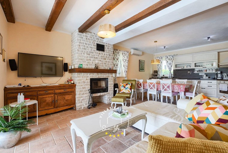 Villa Stonegate Estate image 74 of 99