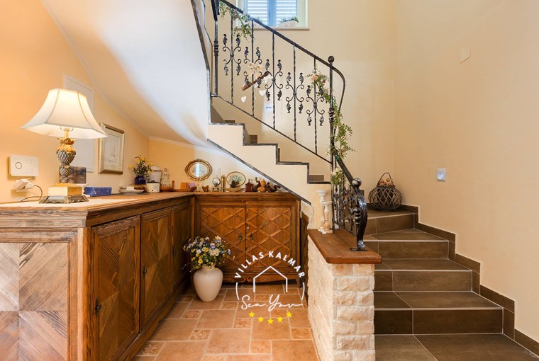 Villa Stonegate Estate image 80 of 99