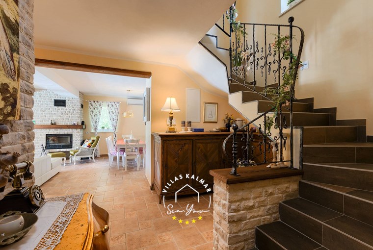 Villa Stonegate Estate image 81 of 99