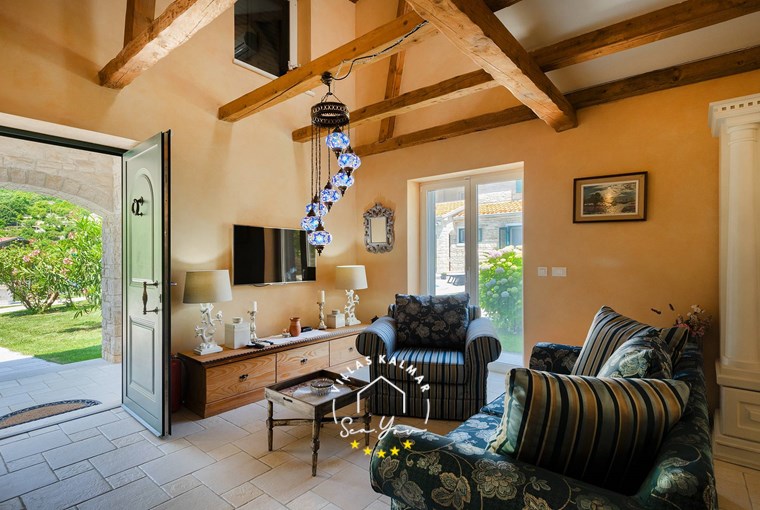 Villa Stonegate Estate image 83 of 99