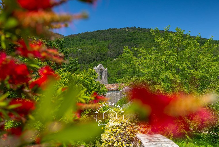 An old chapel right next to Villa Stonegate Estate and the lush greenery surrounding it