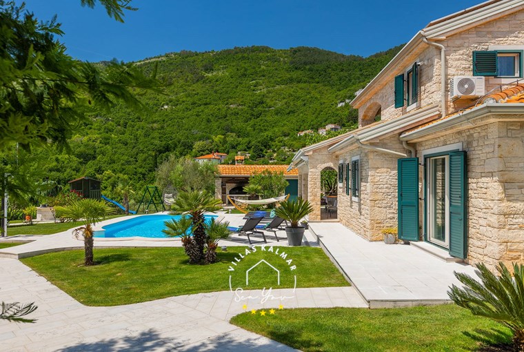 Wonderful villa built in authentic style with private pool and big, lush garden