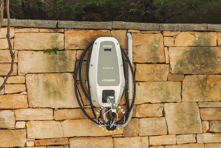 Villa Stonegate Estate image 30 of 99