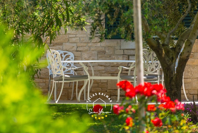 Villa Stonegate Estate image 36 of 99